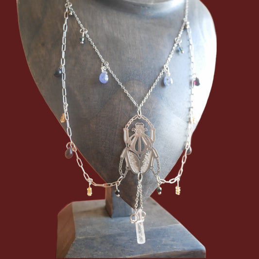 Collier Beetle de Roche